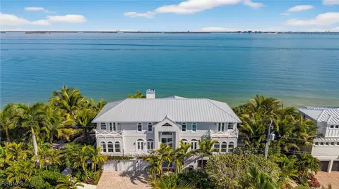 1552 San Carlos Bay Dr, Sanibel, FL 33957