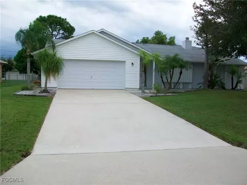 1040 SE 4th St, Cape Coral, FL 33990