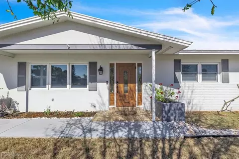 323 Hollywood St, Lehigh Acres, FL 33936