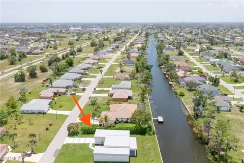 1014 SW 8th Pl, Cape Coral, FL 33991