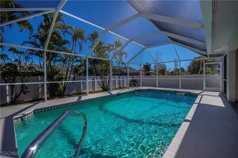 4535 SW 14th Pl, Cape Coral, FL 33914