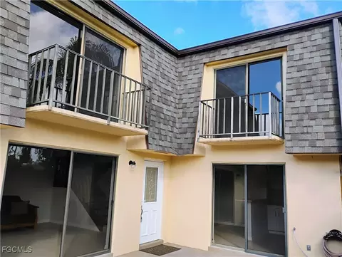 290 Sandlewood Ln #3, Fort Myers, FL 33907
