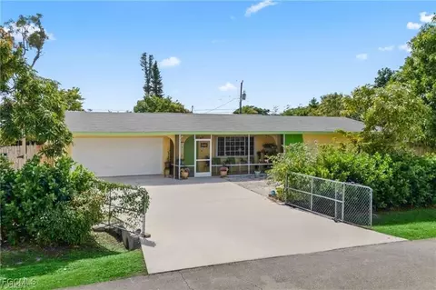 2248 Ephraim Ave, Fort Myers, FL 33907