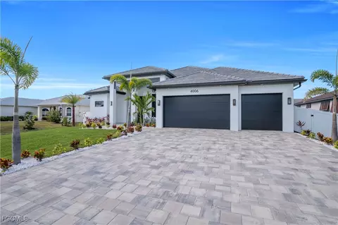 4006 SW 25th Ct, Cape Coral, FL 33914