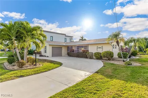 4832 Triton Ct W, Cape Coral, FL 33904