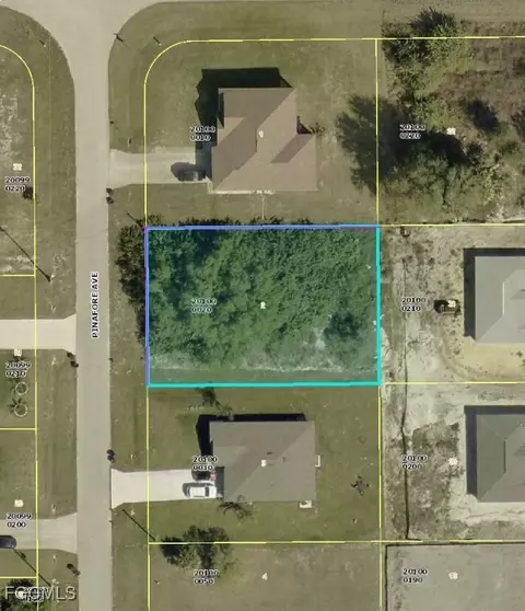 417 Pinafore Ave, Lehigh Acres, FL 33974