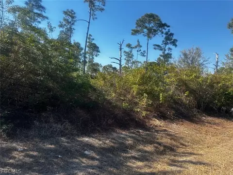 511 Penton Ave S, Lehigh Acres, FL 33974