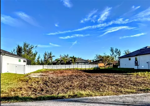 3801 SW 3rd Ter, Cape Coral, FL 33991