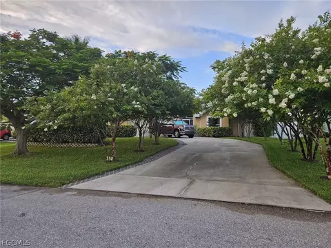 330 SW 19th Ln, Cape Coral, FL 33991