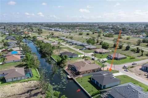 1202 SW 8th Pl, Cape Coral, FL 33991