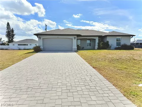 428 NW 13th Ter, Cape Coral, FL 33993