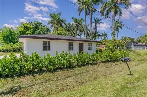 21 Cabana Ave, North Fort Myers, FL 33903