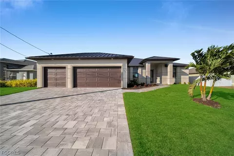 1425 NE 2nd St, Cape Coral, FL 33909