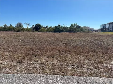 1630 NE 23rd Ter, Cape Coral, FL 33909