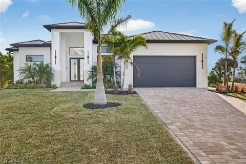 16340 Cape Horn Blvd, Punta Gorda, FL 33955