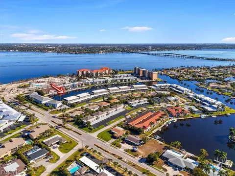 4211 SE 19th Pl #2B, Cape Coral, FL 33904