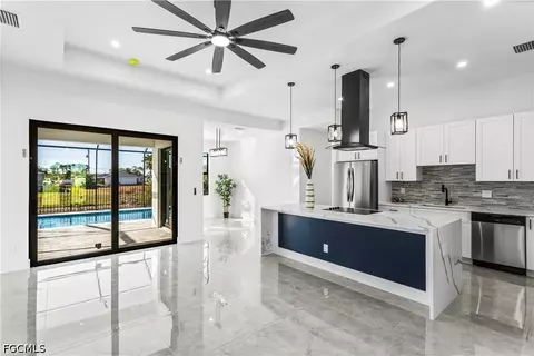 3318 NE 13th Pl, Cape Coral, FL 33909