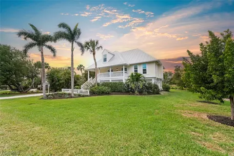 253 Daniel Dr, Sanibel, FL 33957