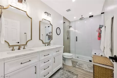 Bath - 20580 Park Pl, Estero, FL 33928 photo 1 of 3