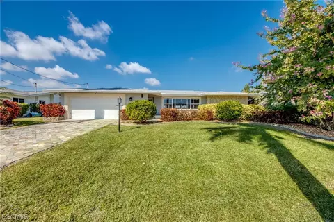917 SE 43rd Ter, Cape Coral, FL 33904
