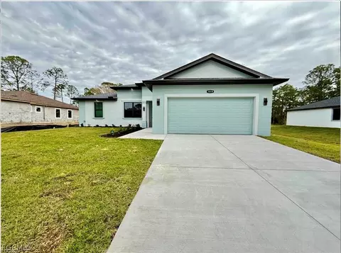 1014 Magnolia Ave, Lehigh Acres, FL 33972