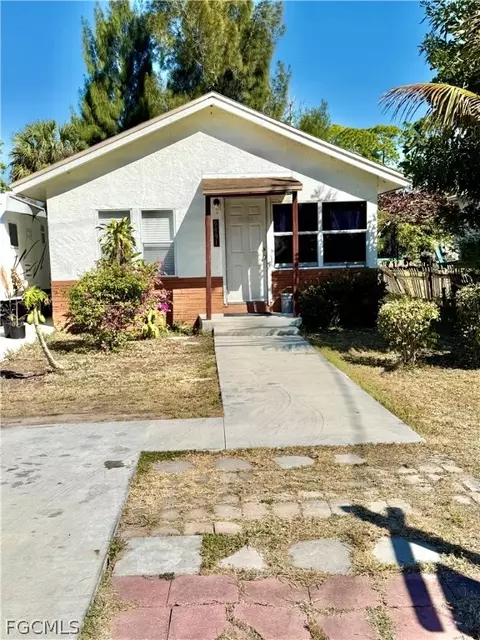 9991 Connecticut St, Bonita Springs, FL 34135
