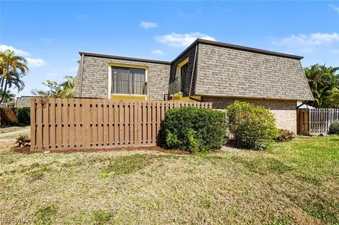 5582 Malt Dr #1, Fort Myers, FL 33907