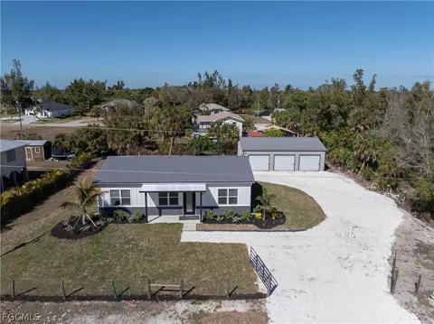 7456 Max Dr, Bokeelia, FL 33922