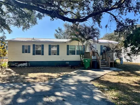 4096 Blue Cypress Ct, Labelle, FL 33935