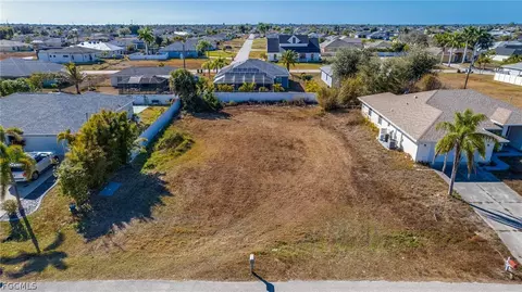 1028 NW Juanita Pl, Cape Coral, FL 33993
