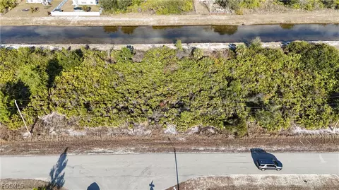 335 Paulcrest Ave, Lehigh Acres, FL 33974