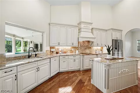 Kitchen - 20103 Cheetah Ln, Estero, FL 33928 photo 4 of 5