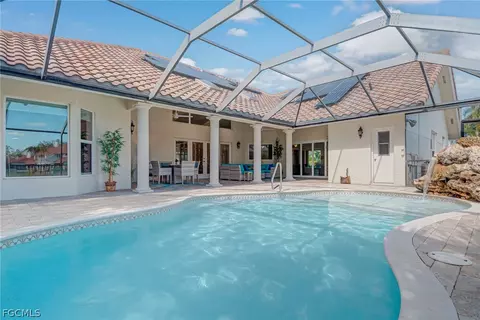 Exterior - 20103 Cheetah Ln, Estero, FL 33928 photo 5 of 7