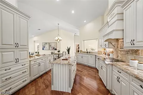 Kitchen - 20103 Cheetah Ln, Estero, FL 33928 photo 2 of 5