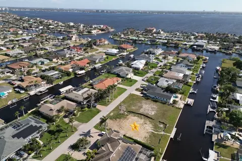 5336 Congo Ct, Cape Coral, FL 33904