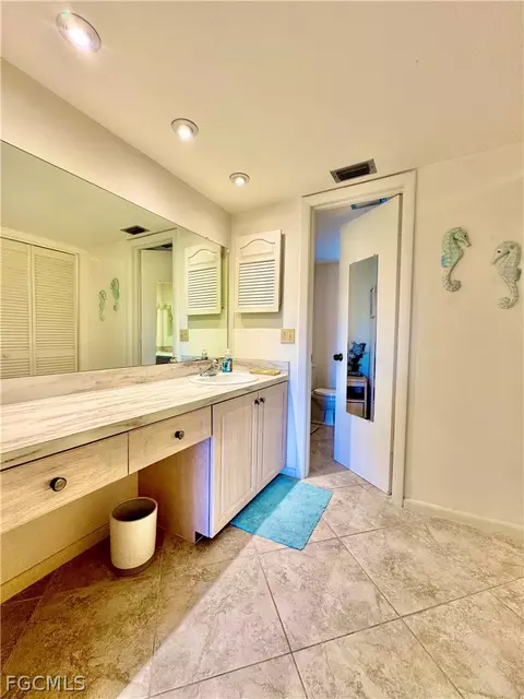 Bath - 159 Quails Nest Rd #2, Naples, FL 34112 photo 1 of 2