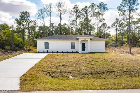 1120 Ravenswood St E, Lehigh Acres, FL 33974