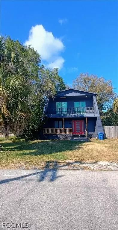 57 Cardinal Dr, North Fort Myers, FL 33917