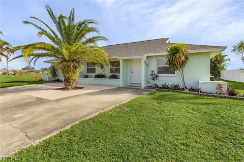 930 SW 37th Ln, Cape Coral, FL 33914