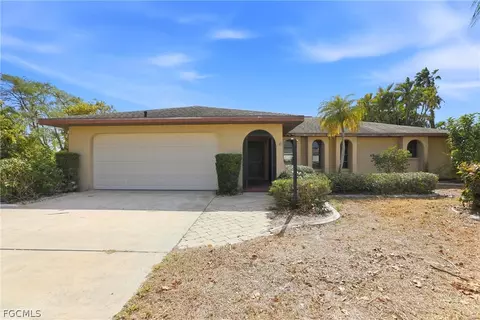 2216 SE 15th Ter, Cape Coral, FL 33990