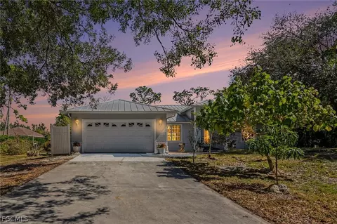 6100 Briarcliff Rd, Fort Myers, FL 33912