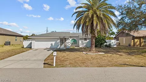 105 SE 44th Ter, Cape Coral, FL 33904
