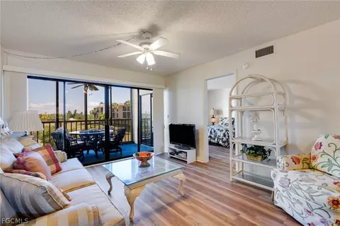 21490 Bay Village Dr #162, Fort Myers Beach, FL 33931