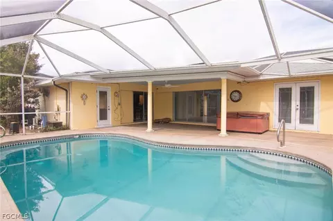 604 SW 20th Ter, Cape Coral, FL 33991