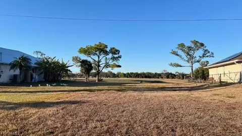 2611 NW 15th St, Cape Coral, FL 33993