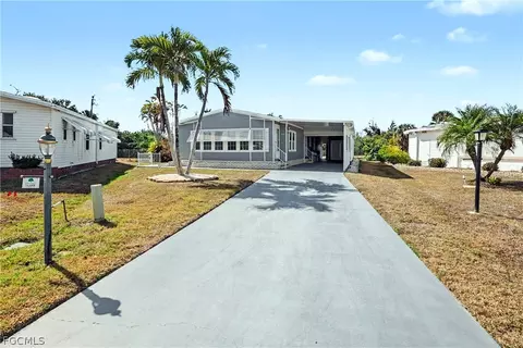 10473 Winchester Ct, Fort Myers, FL 33908