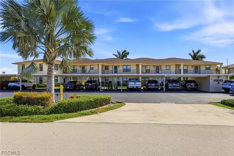 4005 SE 19th Pl #8, Cape Coral, FL 33904