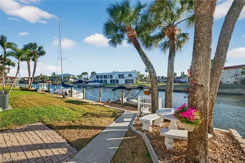 708 Victoria Dr #212, Cape Coral, FL 33904