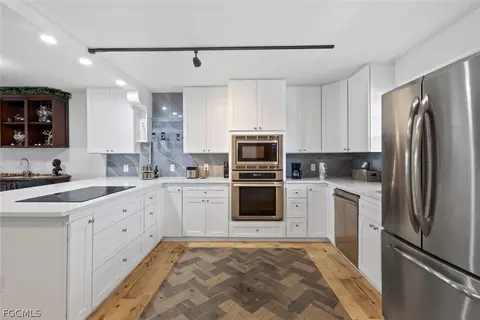 35 Pennsylvania Ave #9, Bonita Springs, FL 34135