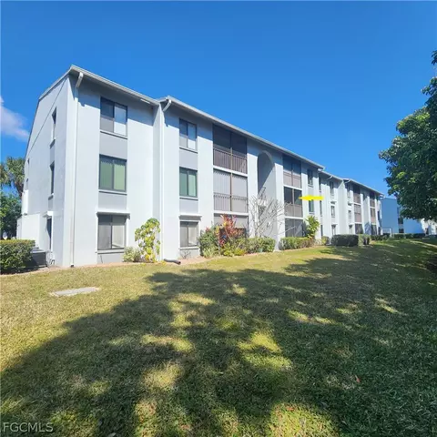 9570 Green Cypress Ln #15-G2, Fort Myers, FL 33905